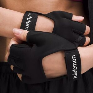Lululemon Black  Women's Wunder Train Gloves XS